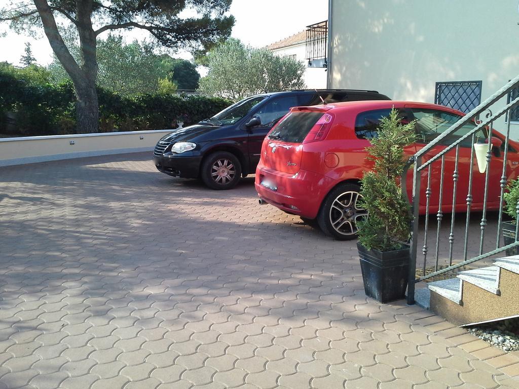 Holiday Home Villa Romantica Sveti Filip i Jakov Værelse billede