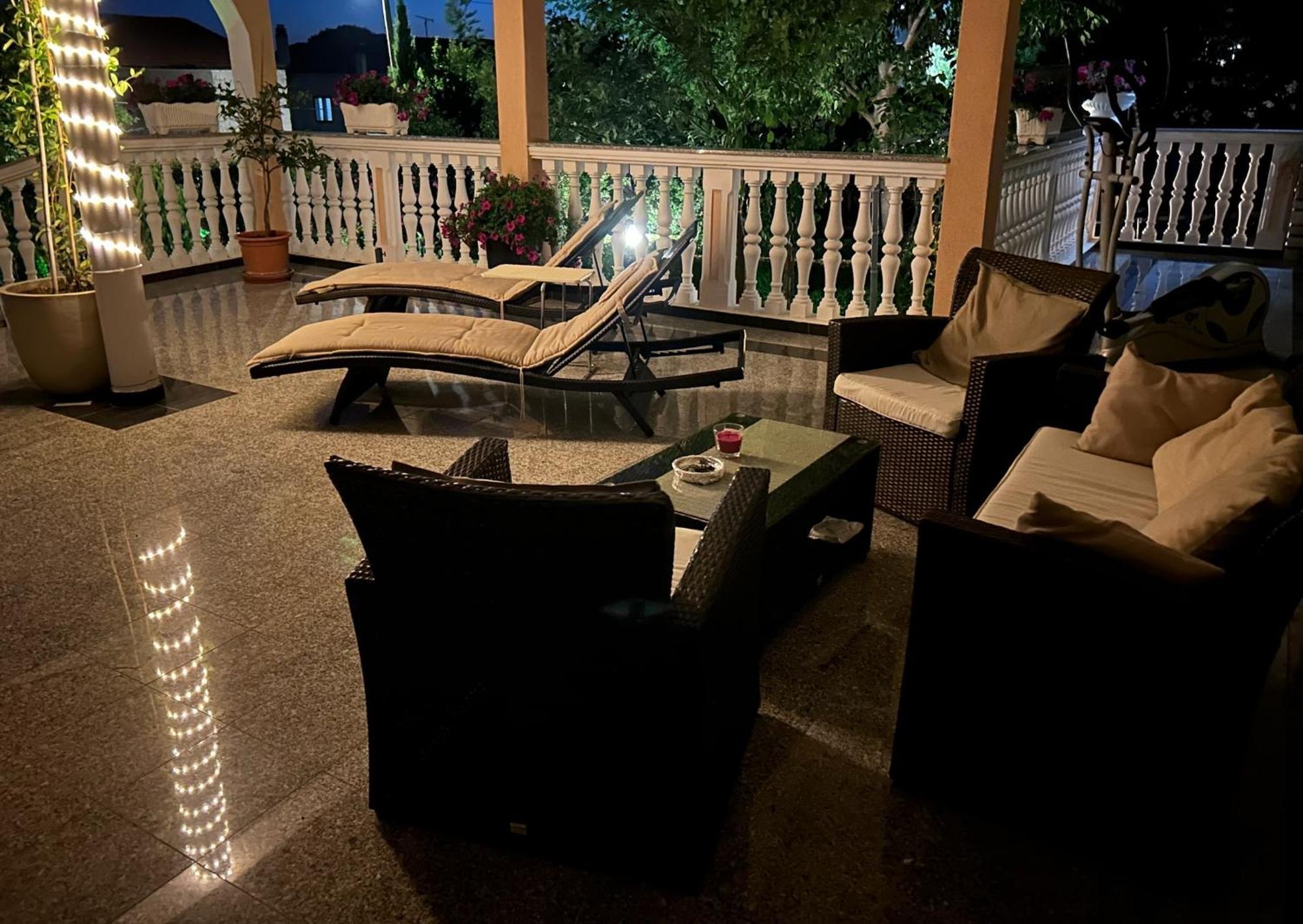 Holiday Home Villa Romantica Sveti Filip i Jakov Eksteriør billede
