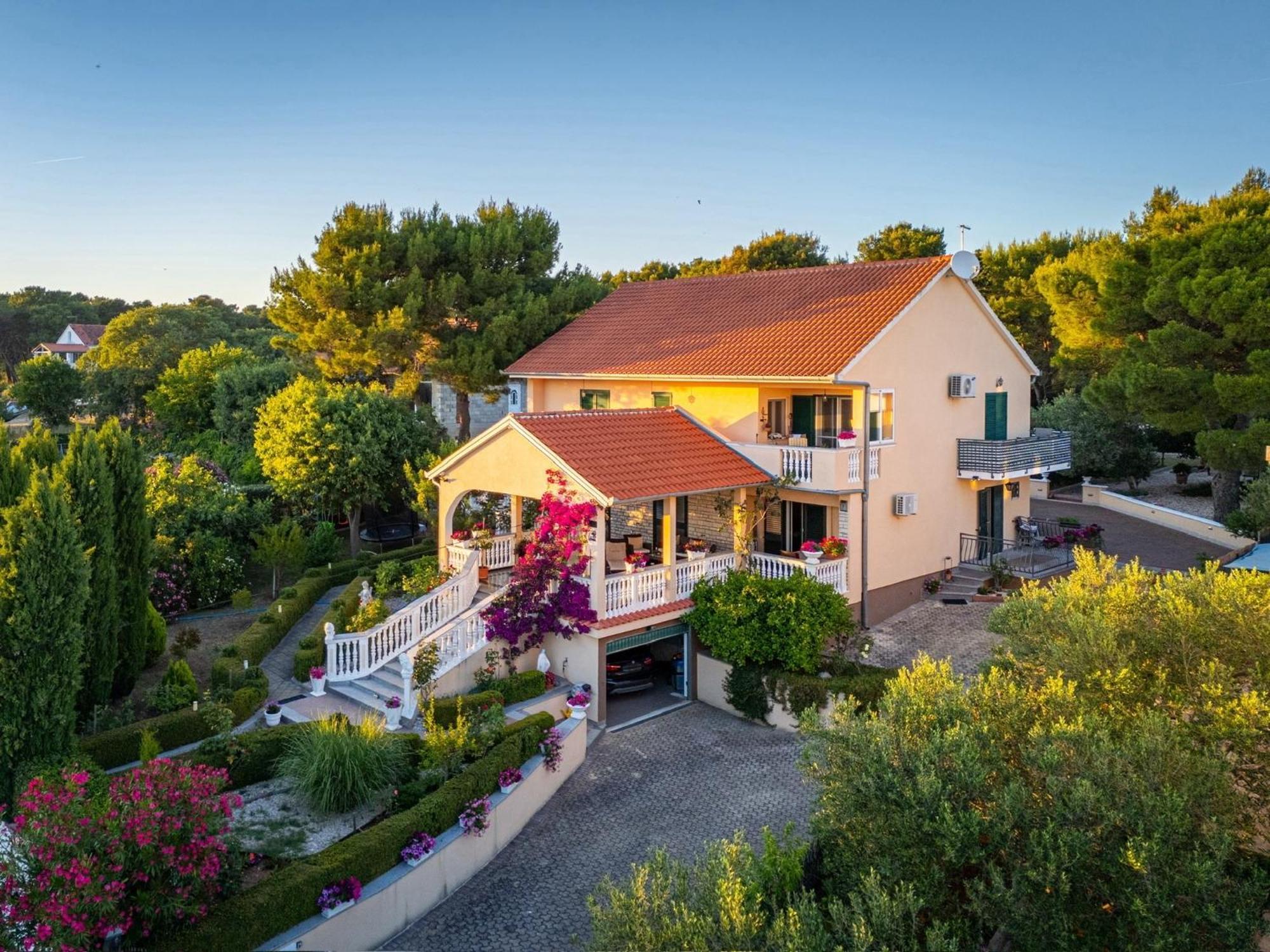 Holiday Home Villa Romantica Sveti Filip i Jakov Eksteriør billede