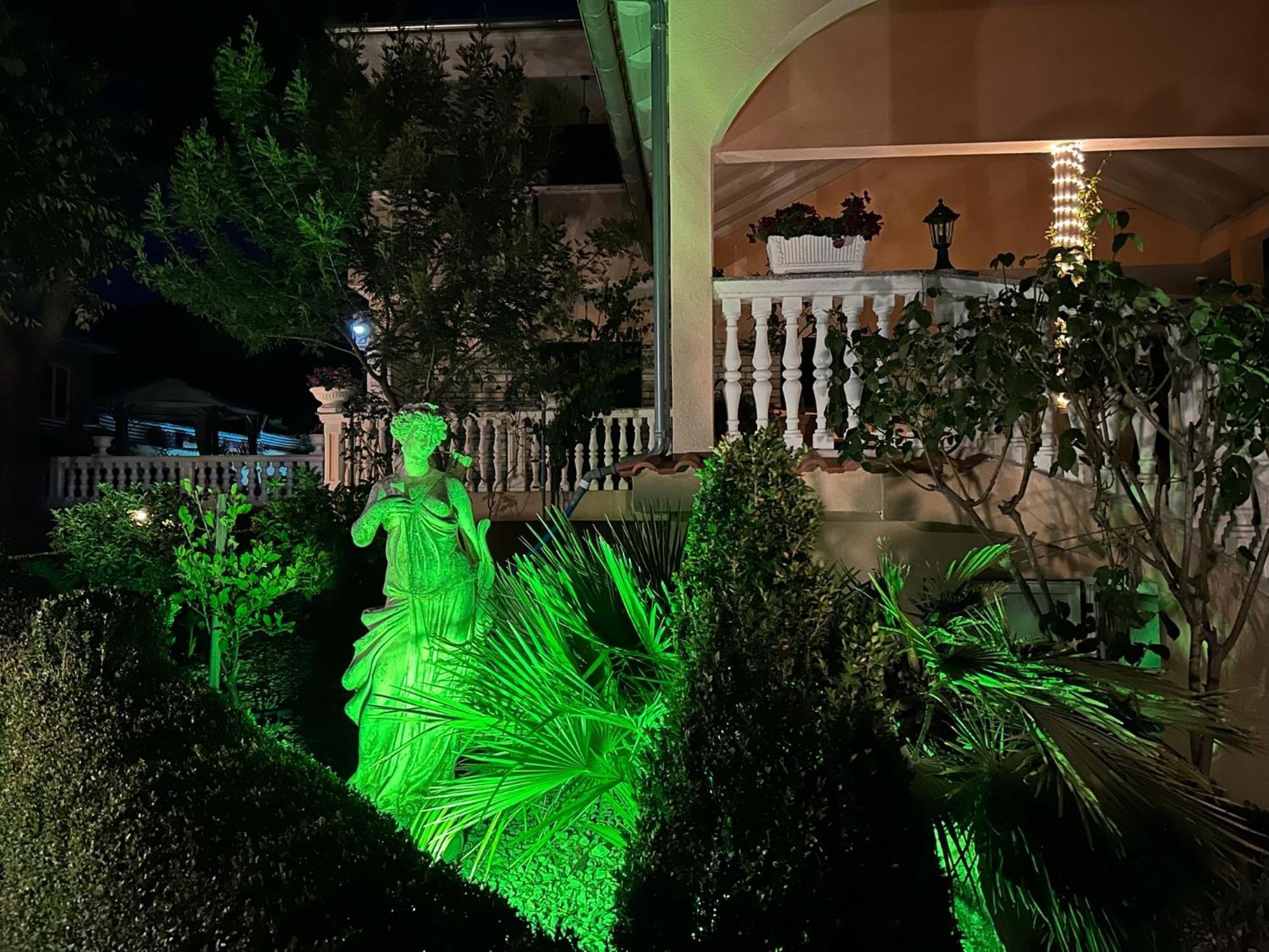 Holiday Home Villa Romantica Sveti Filip i Jakov Eksteriør billede