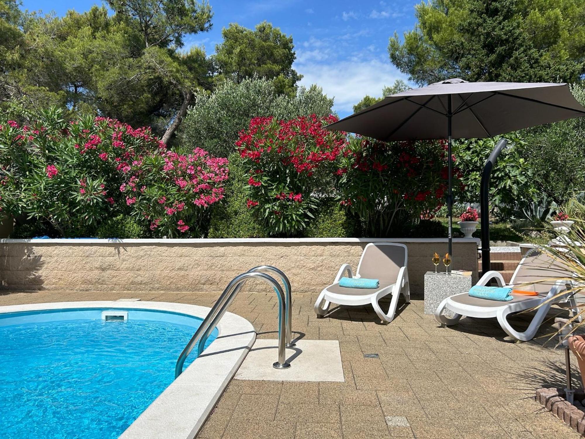 Holiday Home Villa Romantica Sveti Filip i Jakov Eksteriør billede