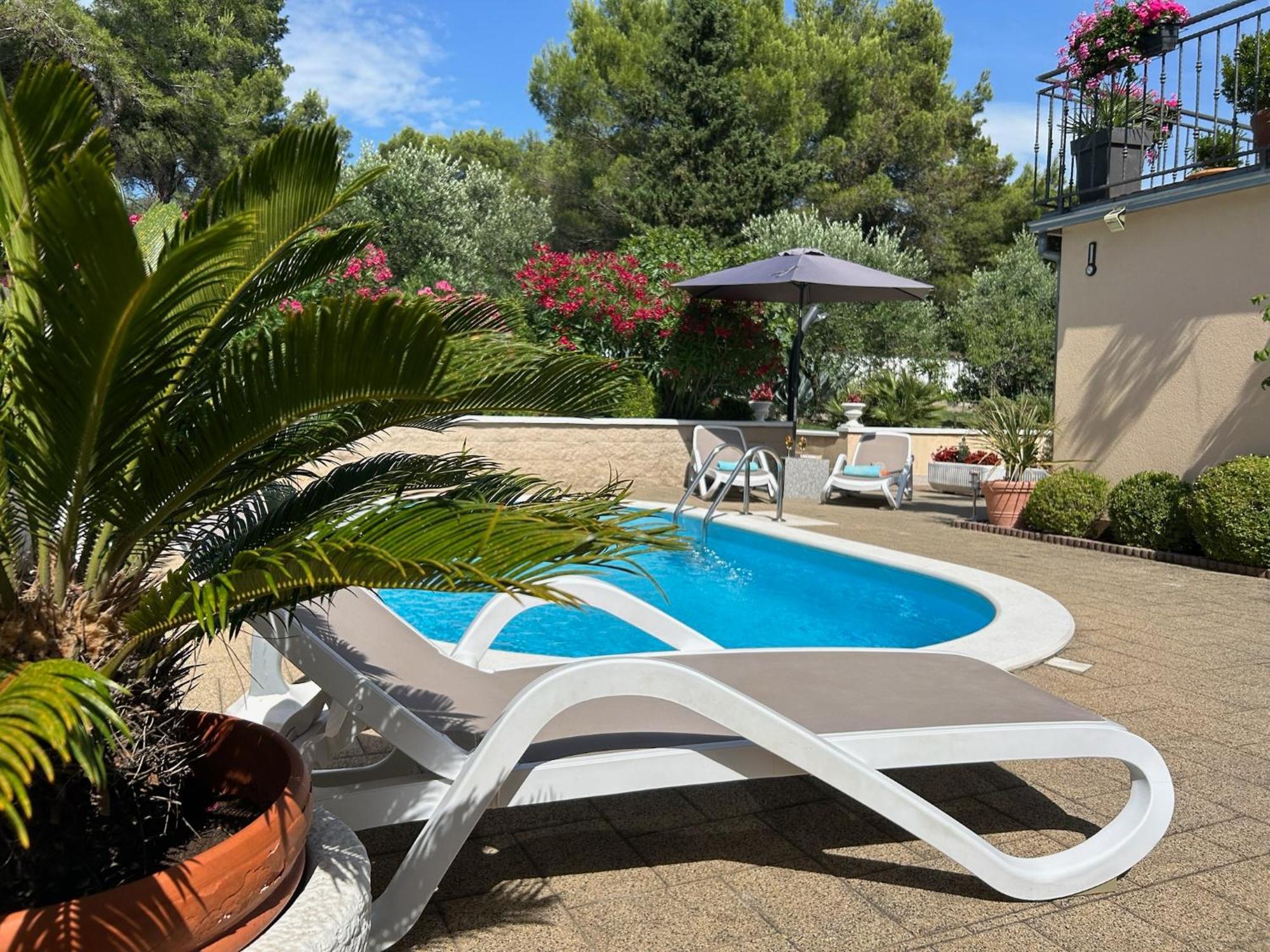 Holiday Home Villa Romantica Sveti Filip i Jakov Eksteriør billede